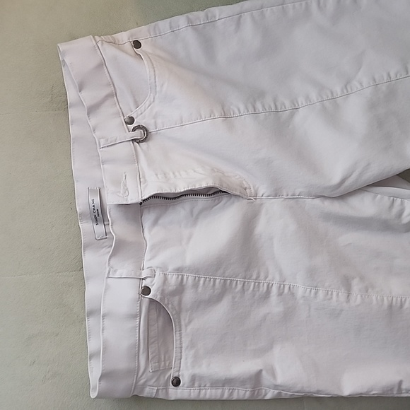 Capris - Picture 1 of 8